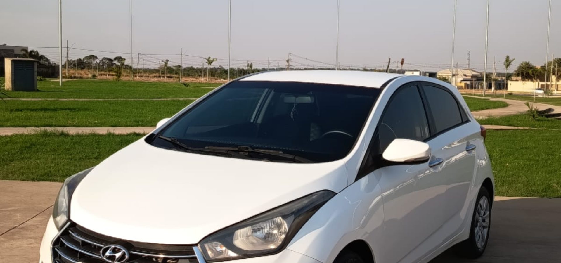 HB20 1.6 automático Confort Plus