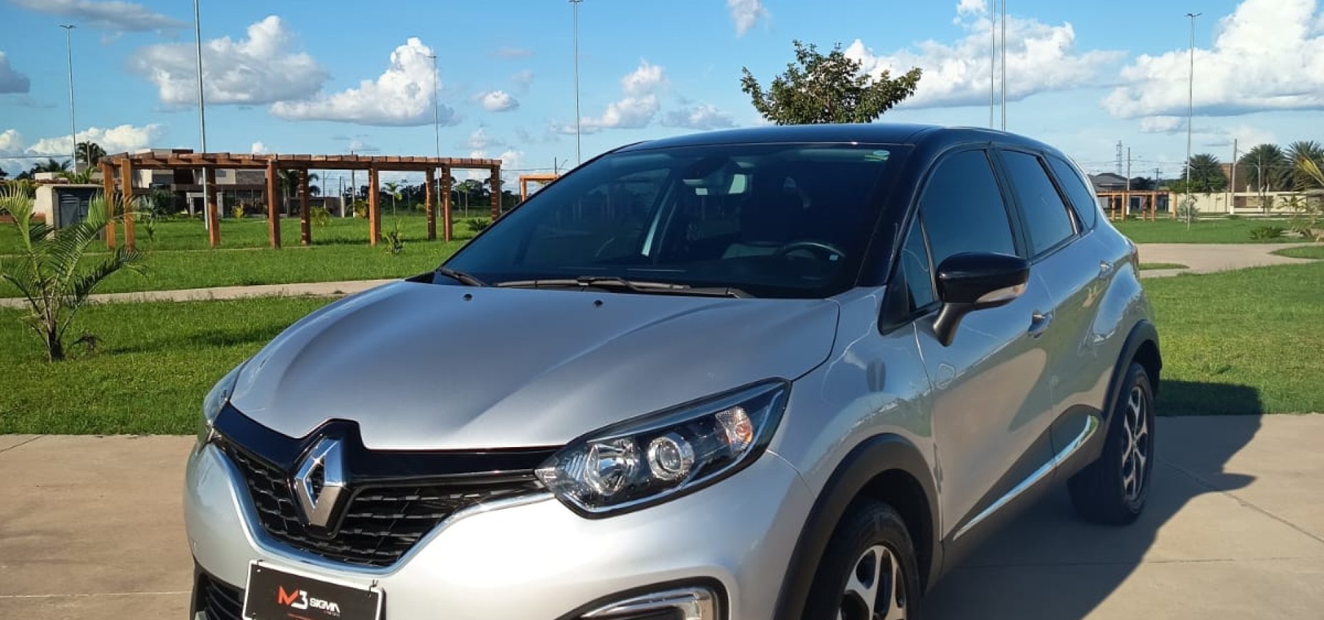 Renault Captur Intense 1.6 automático