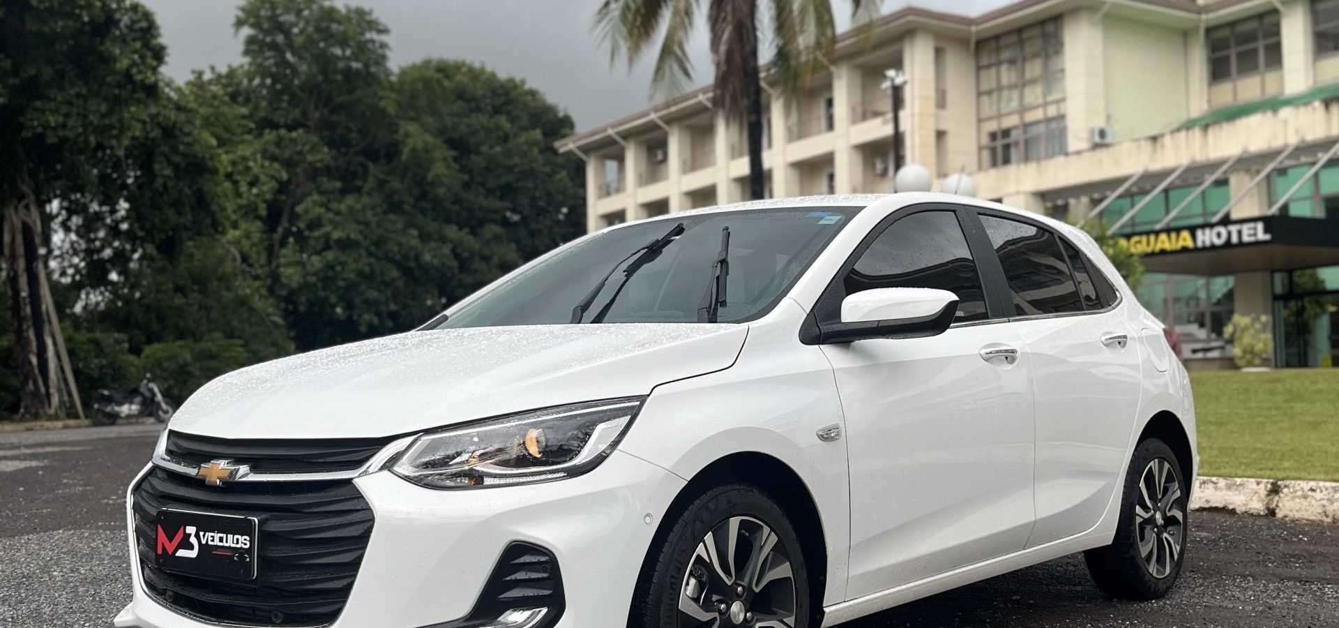 Onix Premier Hatch 1.0 Turbo