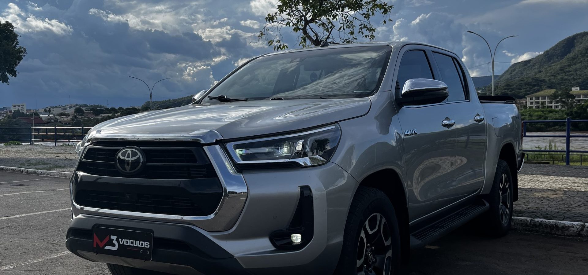 Hilux CD SRX 4X4 2.8 D-4D TURBO